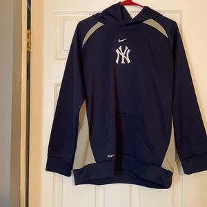 Kids Yankees Nike hooded sweatshirt